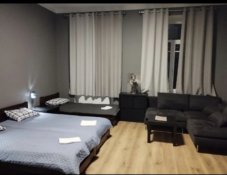 Hostelis